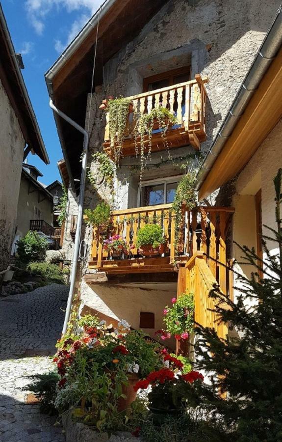 La Grange Auguste Avec Sauna Jacuzzi Vénosc Exterior foto